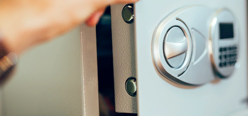 Fingerprint Safe Openers in Coalinga, CA
